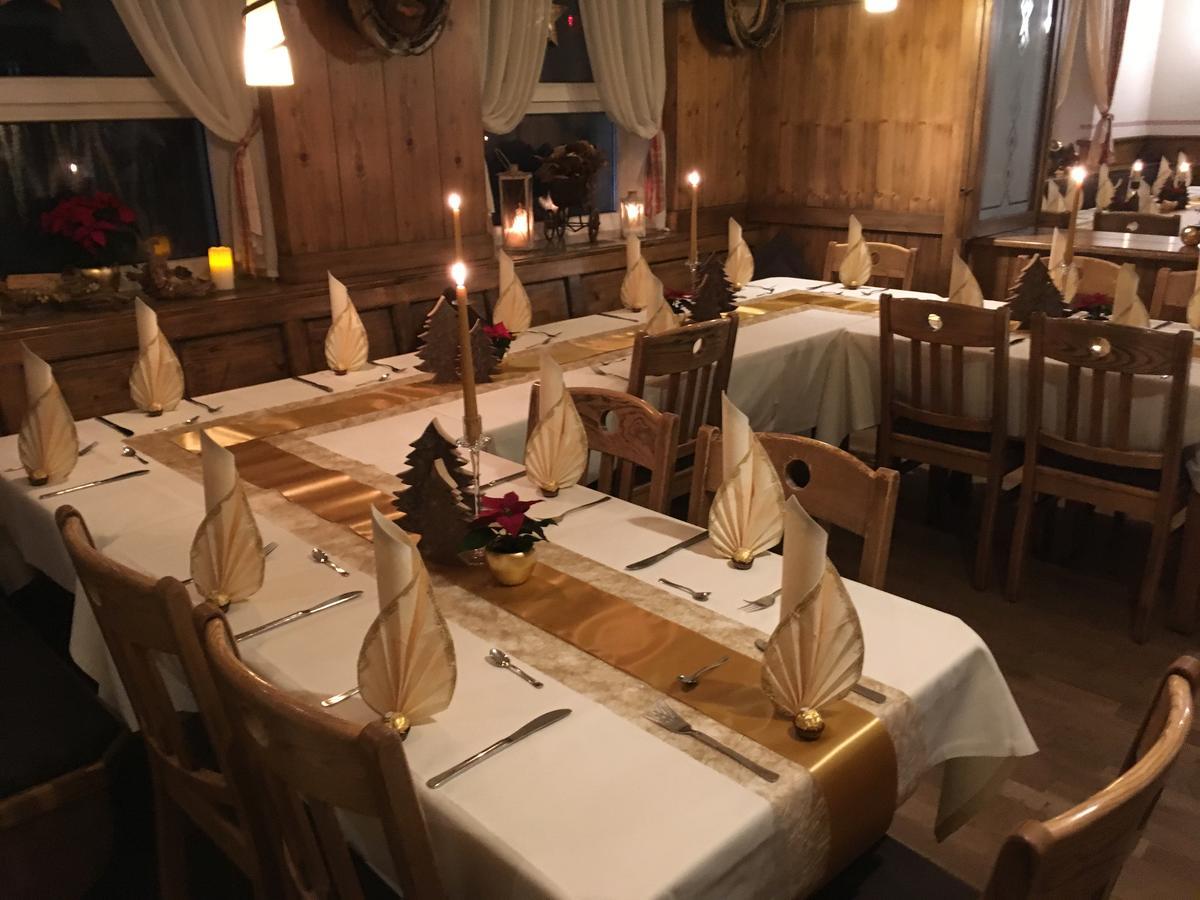 Landgasthof Zum Baren Hotel Dietmannsried Buitenkant foto